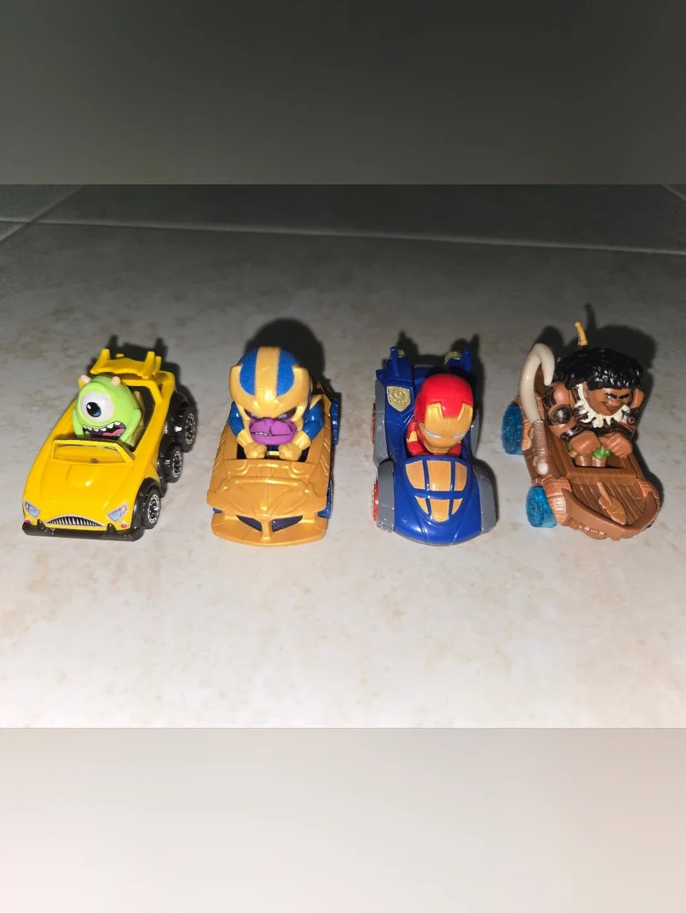 Hot Wheels Toy Cars,Set of 7 RacerVerse DieCast Vehicles with Character Drivers